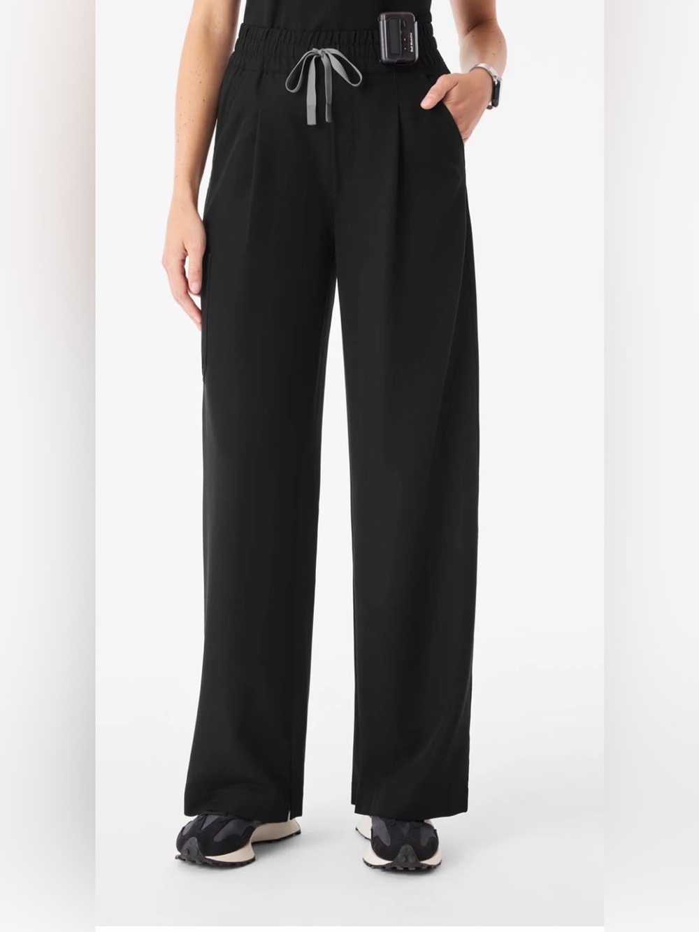 [NWT] Figs Shelby Ultra High- Rise Wide Leg Scrub Pant Size Medium Tall